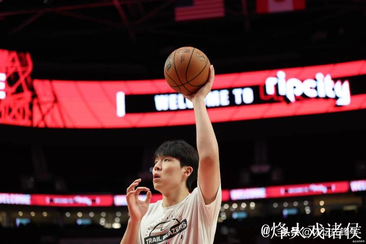 杨瀚森22分7篮板3助攻1抢断2盖帽 混音队大胜蓝队 杨瀚森22分7篮板3助攻1抢断2盖帽 混音队大胜蓝队